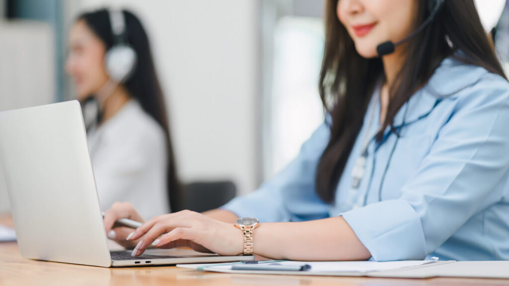 Insurance Adjuster girl calling 